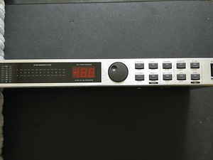 Parametric EQ with 24 FBQ Filters / Feedback Destroyer (3 foto / 4)
