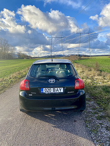 Toyota Auris 1.6 91kW 2008 (4 foto / 11)