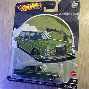 Hot Wheels PREMIUM AUTOSTRASSE (2 фото из 4)
