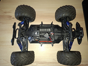 Electric offroad monstertruck 2.4GHz puldiauto (6 foto / 10)