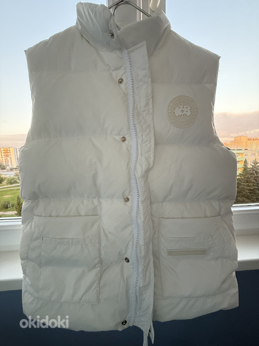 Жилет Canada Goose
