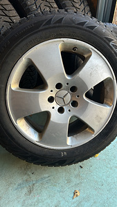 Talvised naastrehvid Mercedes velgedel. (1 foto / 6)