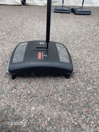 Механический ковровый очиститель Rubbermaid
