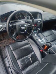 Audi A6C6 quattro 3.0 TDI 2005 (9 foto / 12)