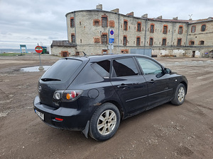Мазда 3 дизель (2 фото из 9)