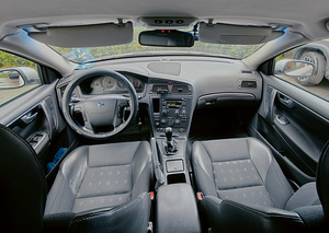 Volvo V70 (10 foto / 14)