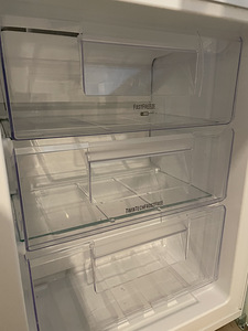 Встроенный холодильник Electrolux (холодильник) (5 фото из 8)