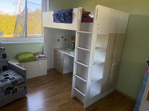 Narivoodi kirjutuslauaga ja kummut IKEA (1 foto / 4)