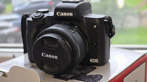 Canon m50 mark 2 (1 foto / 5)