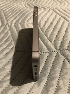 iPhone SE 32GB Space Gray (4 foto / 7)