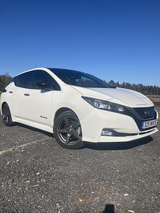 Nissan leaf (1 фото из 4)