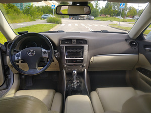 Продается Lexus is250 (7 фото из 8)