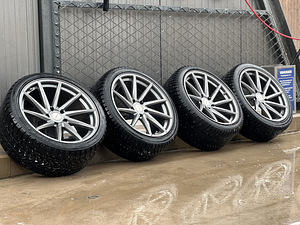 5x120 19" зимние Vossen реплики.