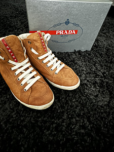 Prada originaalsed laste tossud (1 foto / 5)