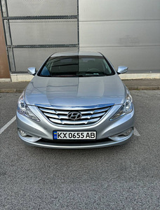 Hyundai Sonata 2013 (9 foto / 9)