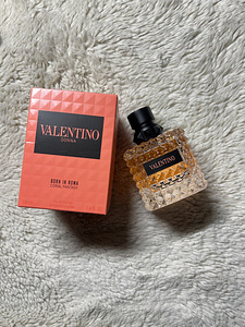 Valentino born in roma coral fantasy (3 foto / 6)