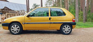 Citroën Saxo (4 фото из 6)