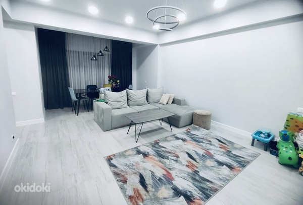 Երեքհարկանի տուն Ավանում (18)