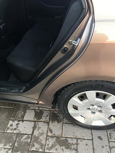Toyota Avensis (5 foto / 12)