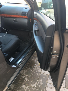 Toyota Avensis (9 foto / 12)