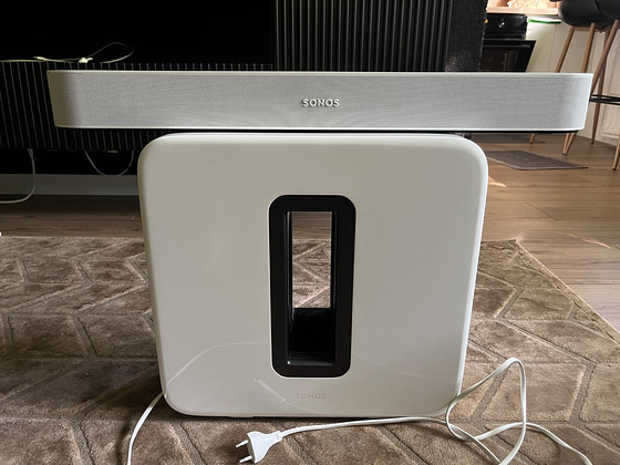 Sonos Beam Gen2. Sonos SUB (Gen 3)