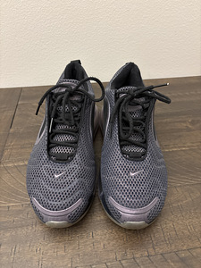 Nike Air max 720 (2 фото из 3)