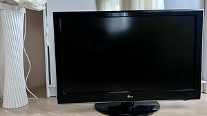 LG 42LH5000 teler (7 foto / 8)