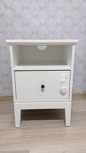 Прикроватная тумба Ikea Idanäs (2 фото из 4)