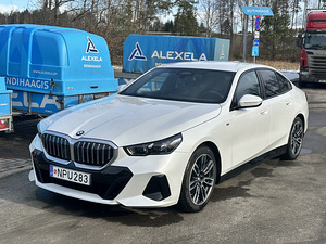 BMW 520d g60 M pakett (13 foto / 14)