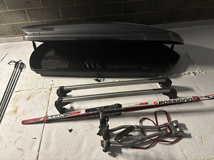 Müüa suusaboks Thule Dynamic M koos katuseraamidega (3 foto / 6)