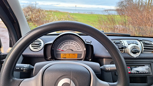 Smart Fortwo 2011, 77690 km, poolautom, bensiin, TÜV 11/2025 (7 foto / 14)