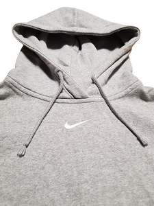 Худи Nike Center Logo (2 фото из 4)