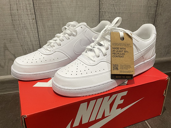 Tutikad Nike tossud 42.5 suurus
