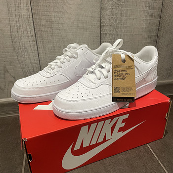 Новые кроссовки Nike, размер 42.5