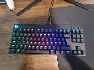 Клавиатура Logitech g pro (1 фото из 3)