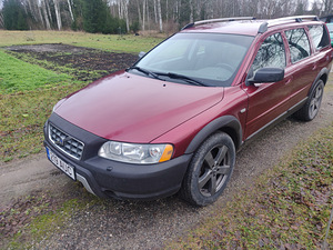 Volvo XC70 (1 фото из 13)
