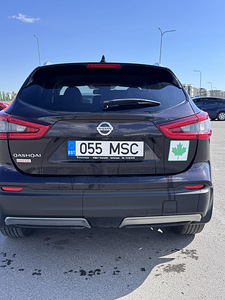 Nissan Qashqai Tekna 1.2 85 kW (9 foto / 13)
