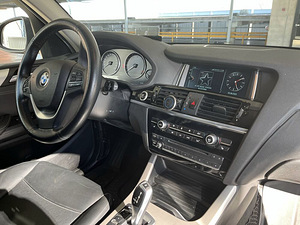 Хорошо ухоженный BMW X3 2.0 135 кВт Бензин (11 фото из 14)