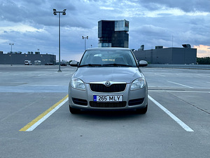 Škoda Fabia (2 foto / 11)