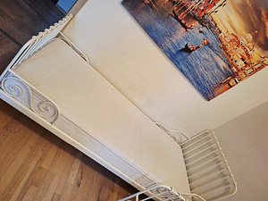 Ikea Minnen metallist voodi koos vahtmadratsiga 80×200 (2tk) (2 foto / 3)