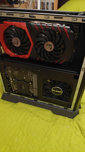 MSI Trident X Custom Arvuti (8 foto / 9)