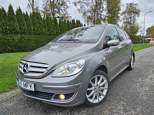 Mercedes benz b200 (1 foto / 13)