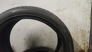 Laufen 255/35 R19 (2 foto / 3)