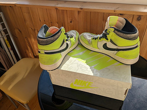 Nike Air Jordan 1 Retro High OG (4 фото из 4)