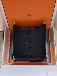 Hermes Evelyne 16 kott (1 foto / 6)