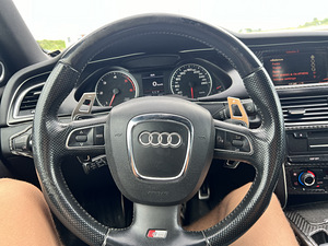 Audi a4 s-line 3.0 208kw 2010 (14 foto / 15)