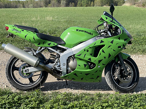 Продается Kawasaki zx-6r (1 фото из 7)