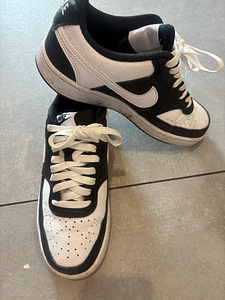 Nike (1 foto / 1)