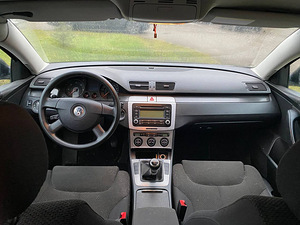 VW Passat b6 2.0tdi 103kW (5 foto / 5)