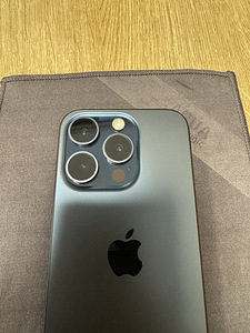 iPhone 15 Pro 256GB (2 фото из 9)